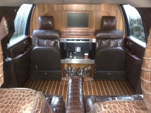 Expresso Bar in Lincoln Navigator